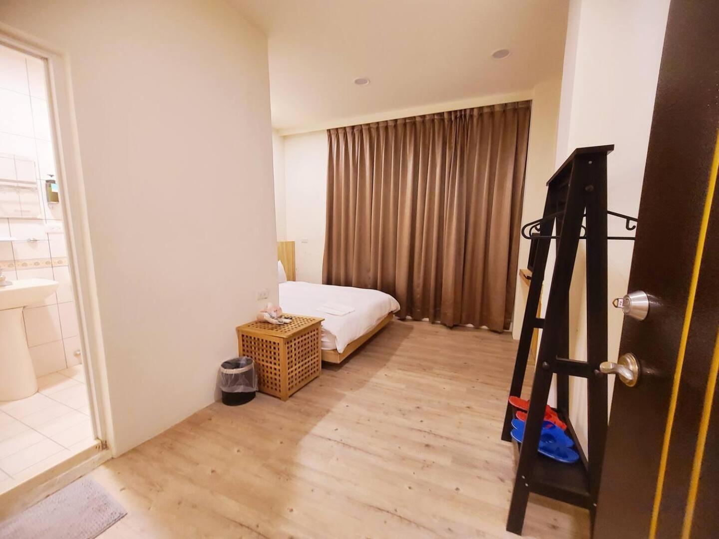 Vercareless Fengjia Taichung Exterior photo