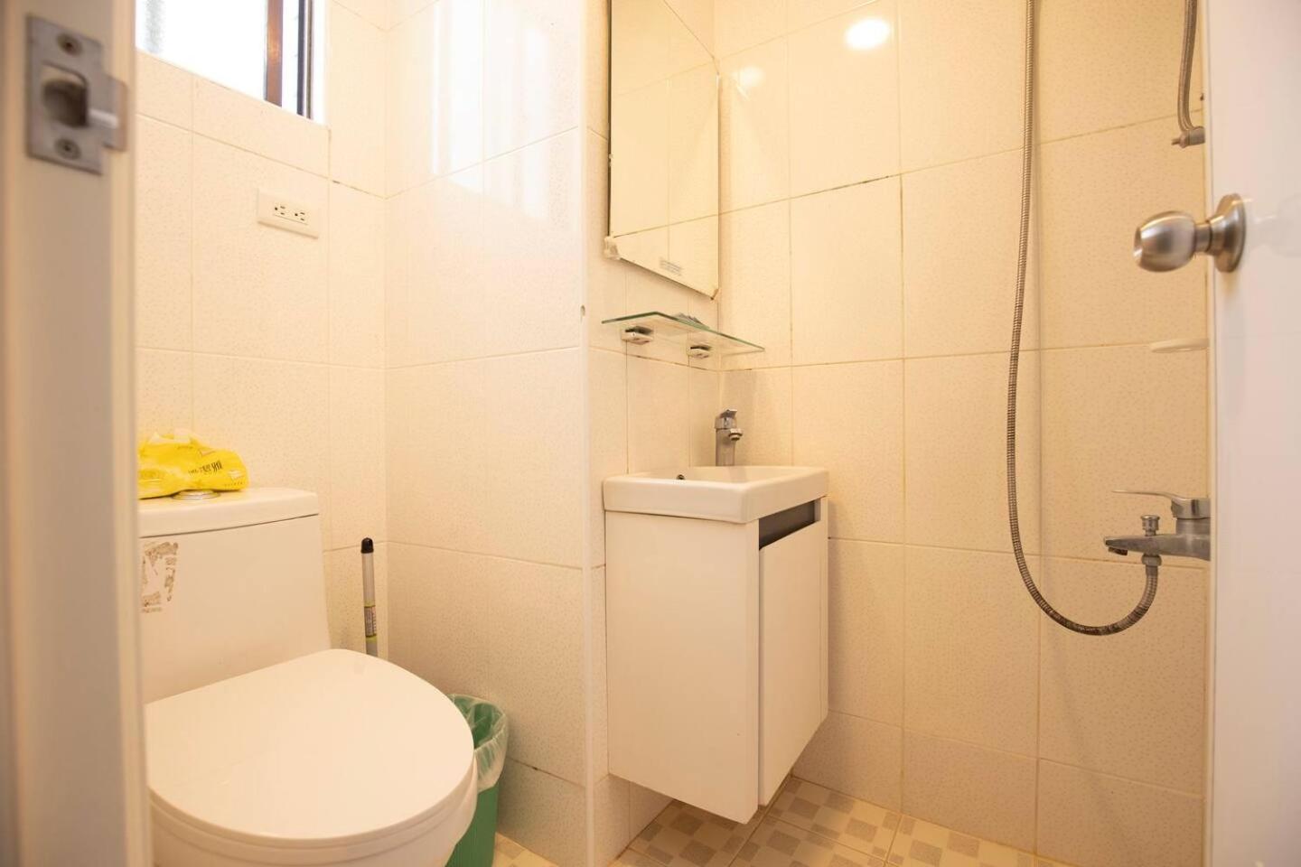 Vercareless Fengjia Taichung Exterior photo
